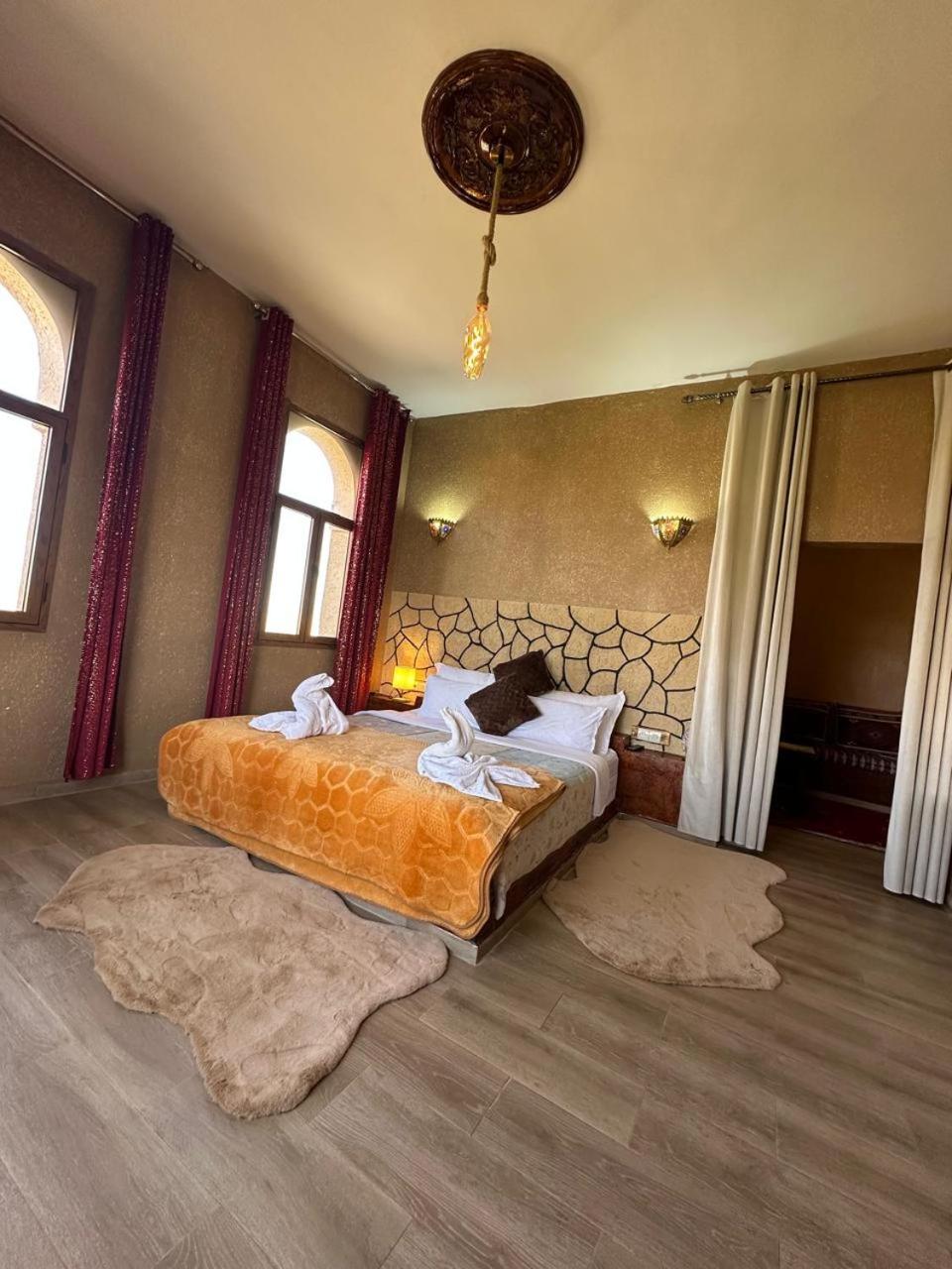 Dar Al Qanass Imane Hostel Midelt Bagian luar foto